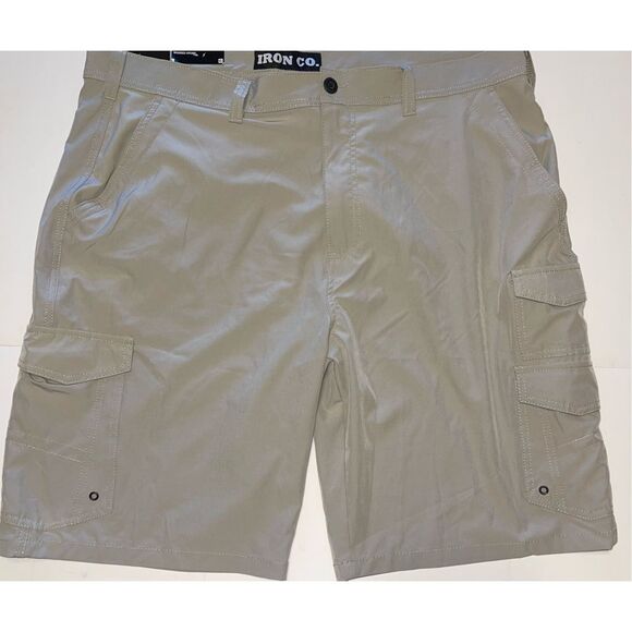 Iron‎ Co   Stretch Performance Hybrid Cargo Shorts Beige Size 42 - Picture 1 of 8
